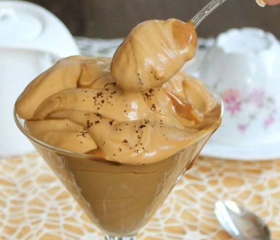 Crema di caffè col Bimby, come si prepara con e senza panna