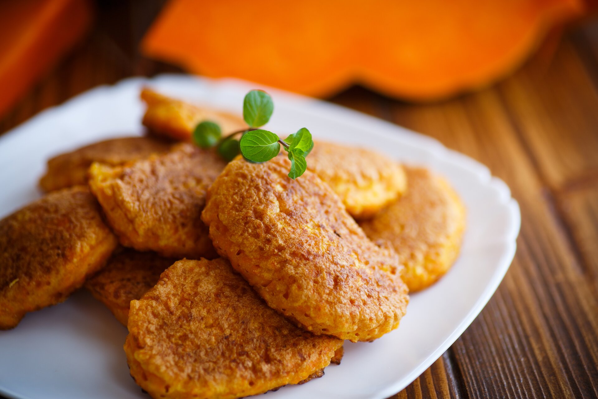 Le frittelle di zucca salate senza uova per un antipasto sfizioso