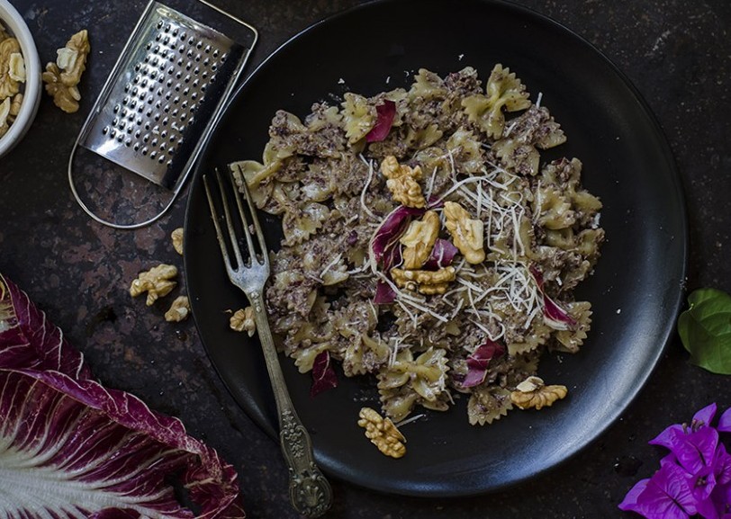 Il pesto di radicchio e noci con la ricetta semplice