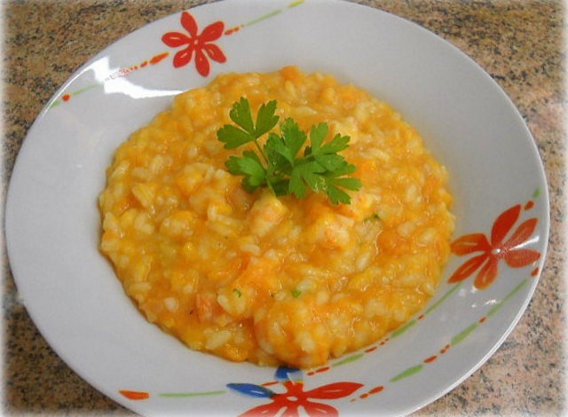 Il risotto alla zucca e gamberi con la ricetta sfiziosa