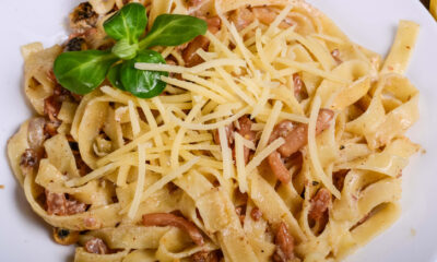 Tagliatelle chiodini e pancetta