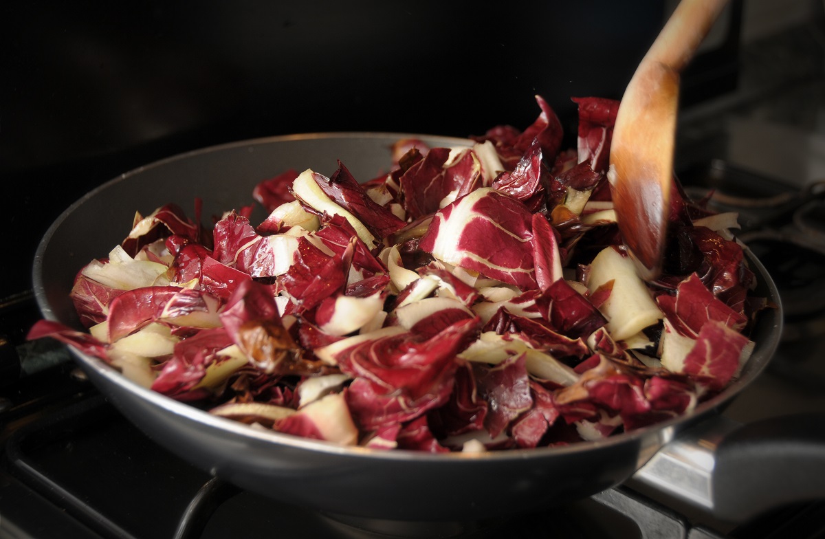 La ricetta del contorno di radicchio e patate