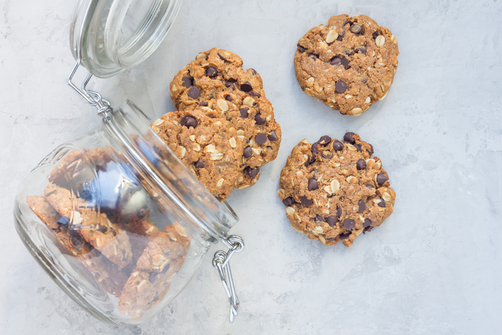 I biscotti con avena banana e cioccolato con la ricetta light