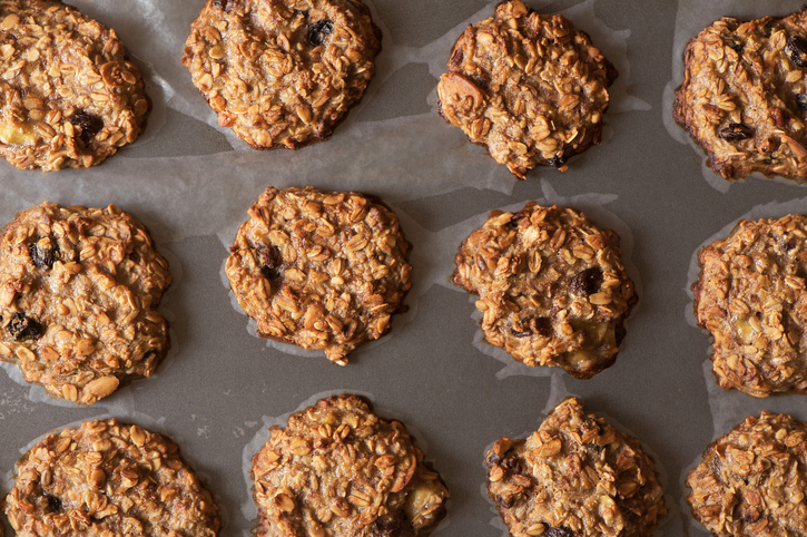 I biscotti con muesli e banane con la ricetta sana