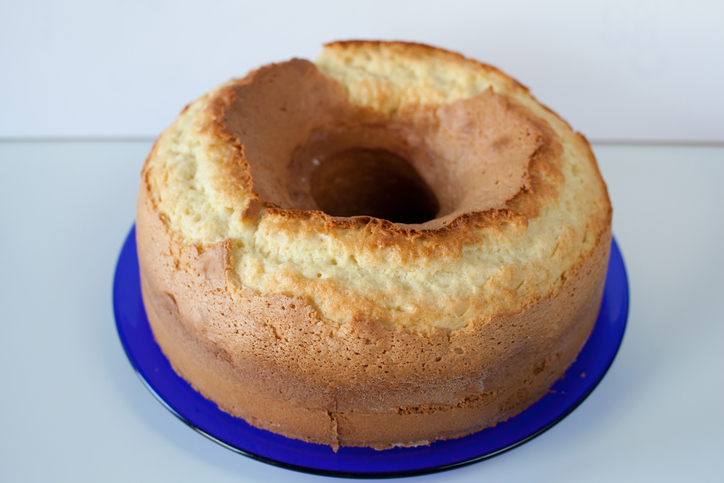 Ciambella con farina di canapa, la ricetta per la colazione