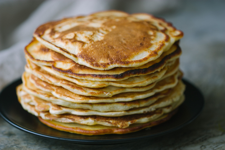 I pancake salati con farina di ceci: la ricetta veloce