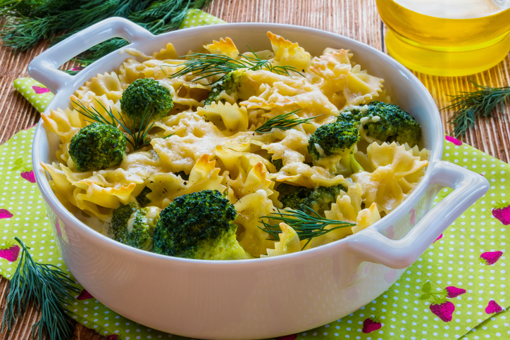 La pasta con broccoli e patate con la ricetta vegetariana