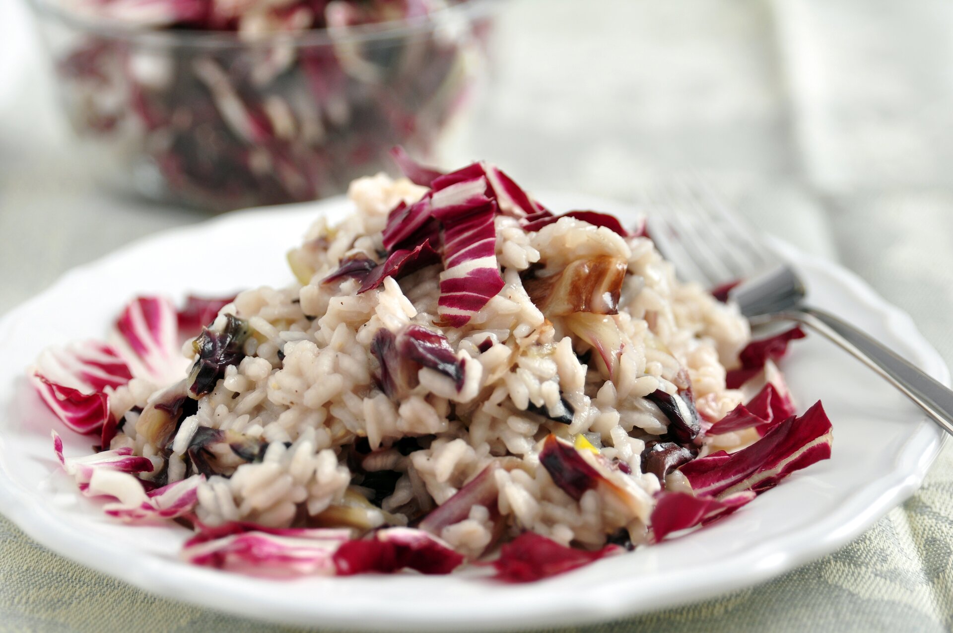 Il risotto con radicchio e gorgonzola per un primo gustoso