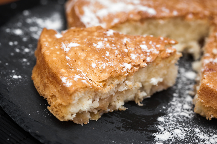 La ricetta della torta di mele soffice con olio