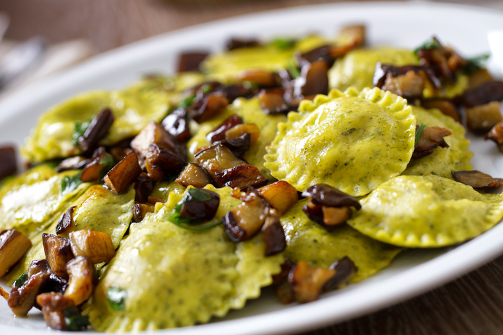 Tortelli ripieni di melanzane, la ricetta per il cenone di Natale