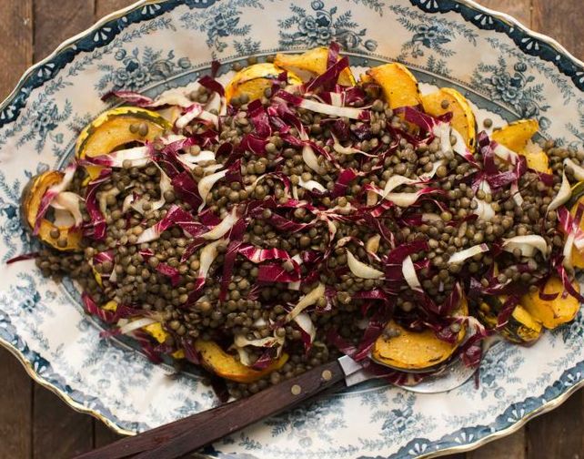 L’insalata di lenticchie e radicchio con la ricetta vegetariana
