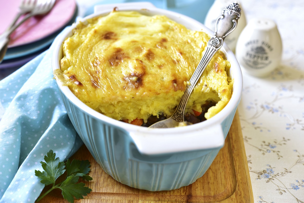 Gateau di patate con salsiccia e funghi: la ricetta