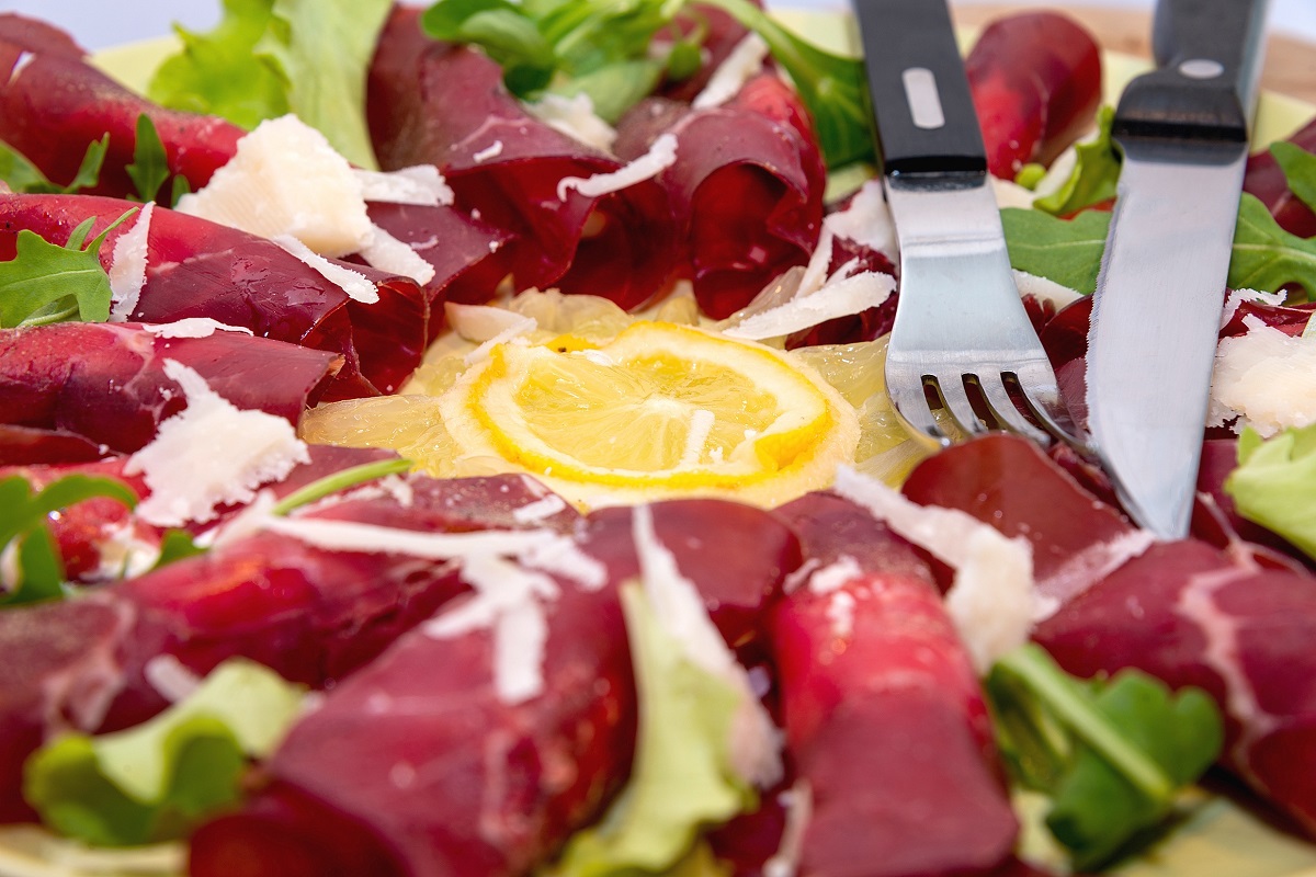 Caramelle di bresaola e ricotta: l’antipasto di Natale facile e veloce