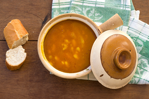 La ricetta della zuppa di scalogno e patate per le cene d’inverno