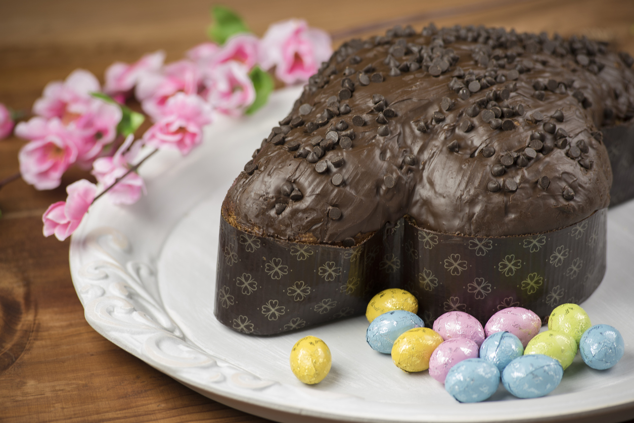 La colomba con crema al cioccolato con la ricetta facile