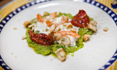 La crema di piselli e gamberi con la ricetta di Cannavacciuolo