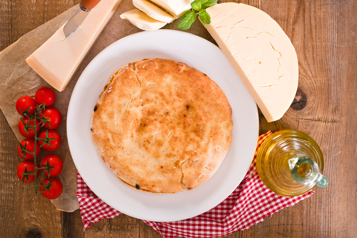 Scacciata siciliana, la ricetta originale per farla in casa