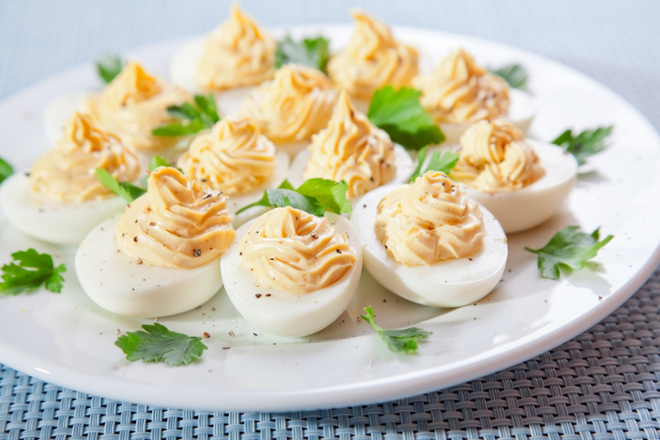 Uova ripiene alla piemontese per l’antipasto di Pasqua