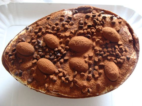 Uova di Pasqua ripiene di tiramisù