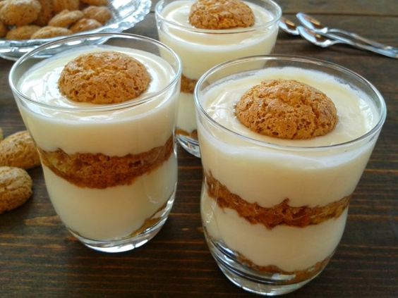 La ricetta dei bicchierini di crema al mascarpone e amaretti