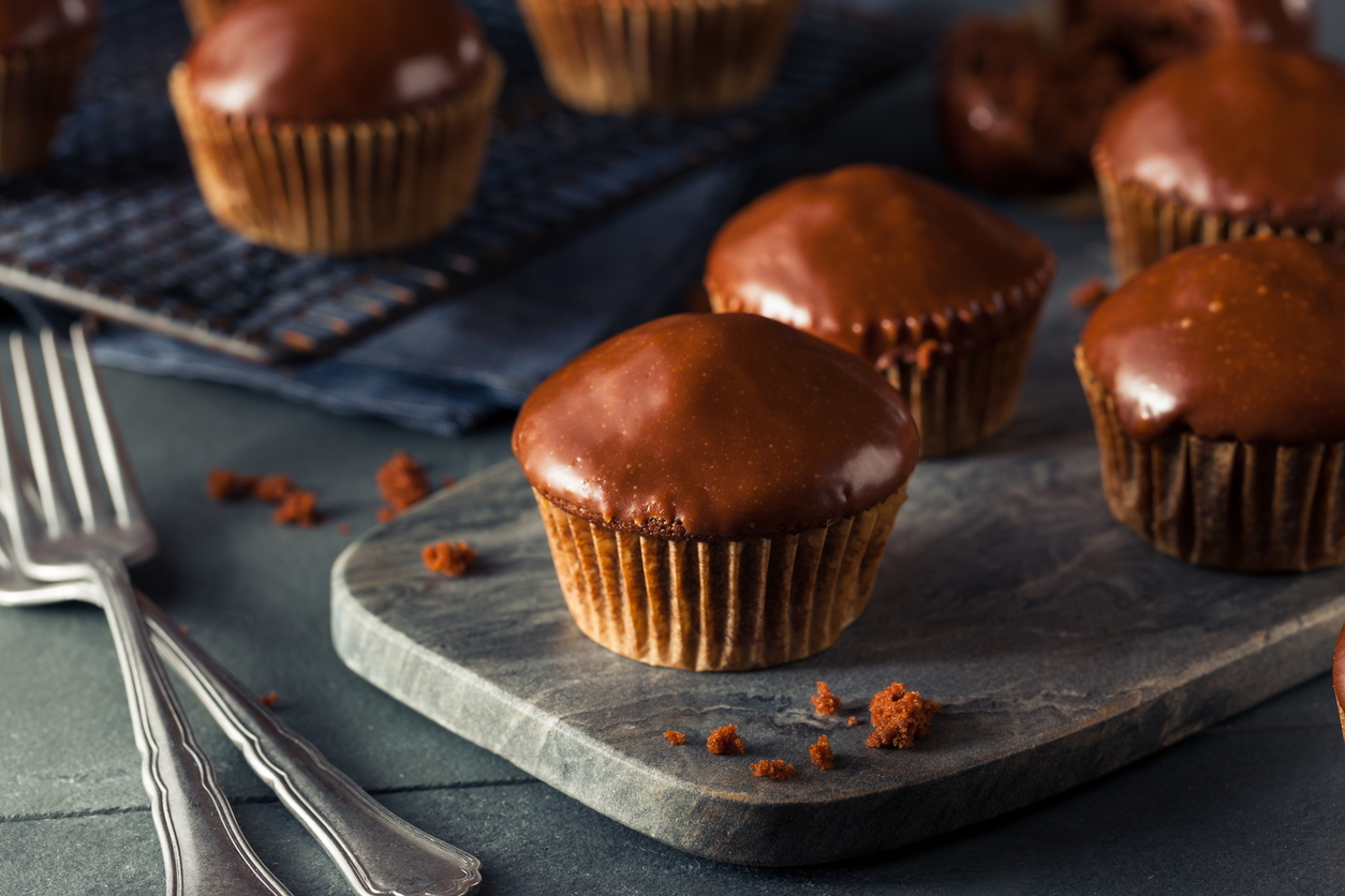 I muffin al triplo cioccolato per una merenda golosa