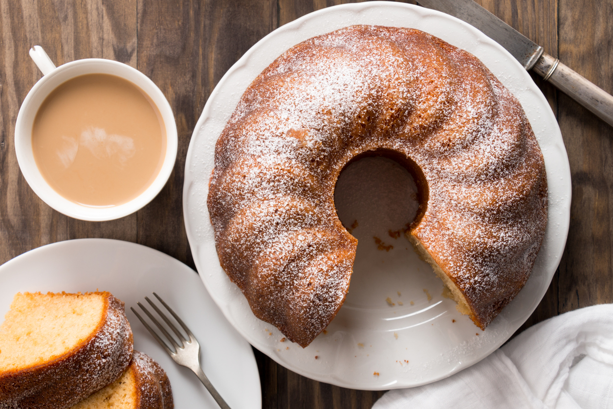 La torta allo yogurt greco per una colazione golosa