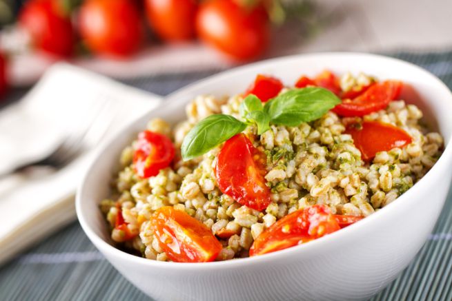 Insalate estive con cereali: 8 ricette da provare