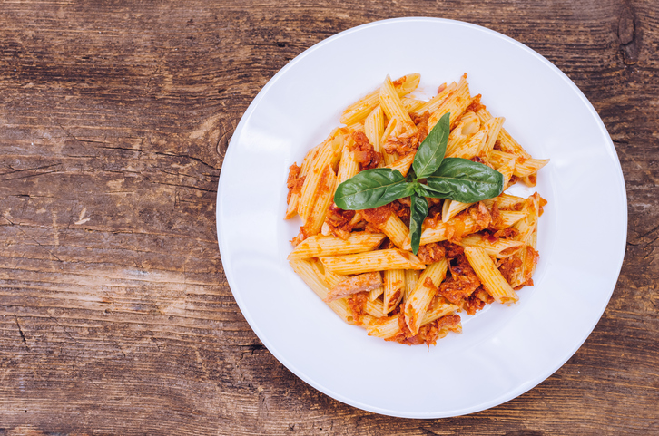 La ricetta della pasta con pomodori secchi e tonno