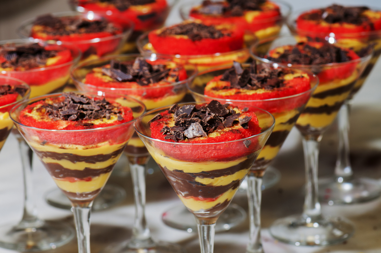 Zuppa inglese nei bicchierini, il dessert fresco per tutta la famiglia