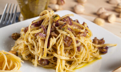 La ricetta della carbonara al pistacchio per un primo diverso dal solito