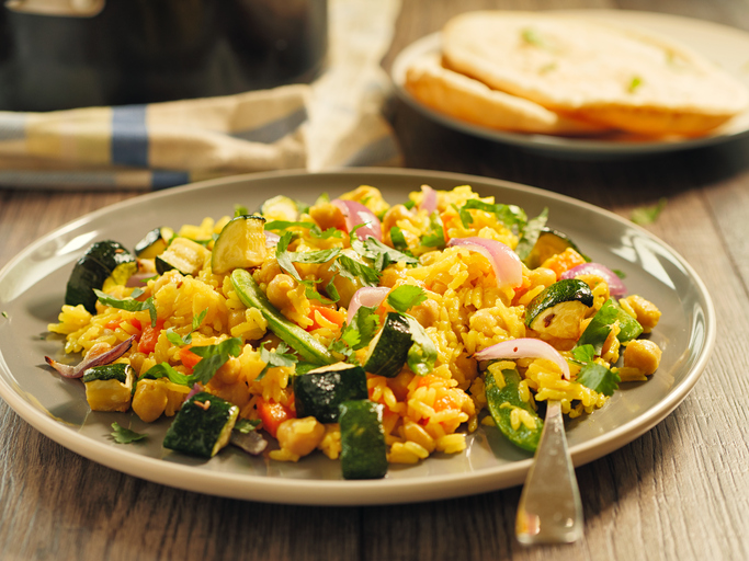 La ricetta dell’insalata di riso integrale con zucchine e ceci