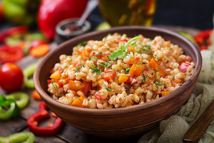 La ricetta dell’orzotto al pomodoro per un pranzo leggero