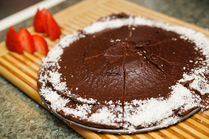 La ricetta della torta con latte di cocco e cioccolato vegan