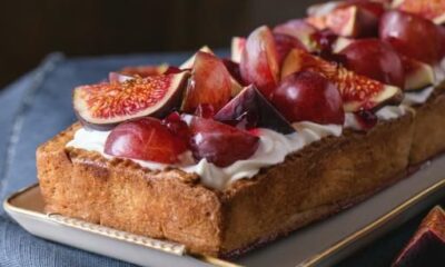 La crostata con uva e fichi con la ricetta autunnale
