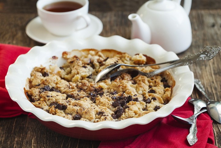 La ricetta del crumble di pere con biscotti