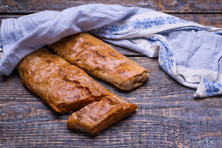 Come preparare lo strudel di pere e parmigiano