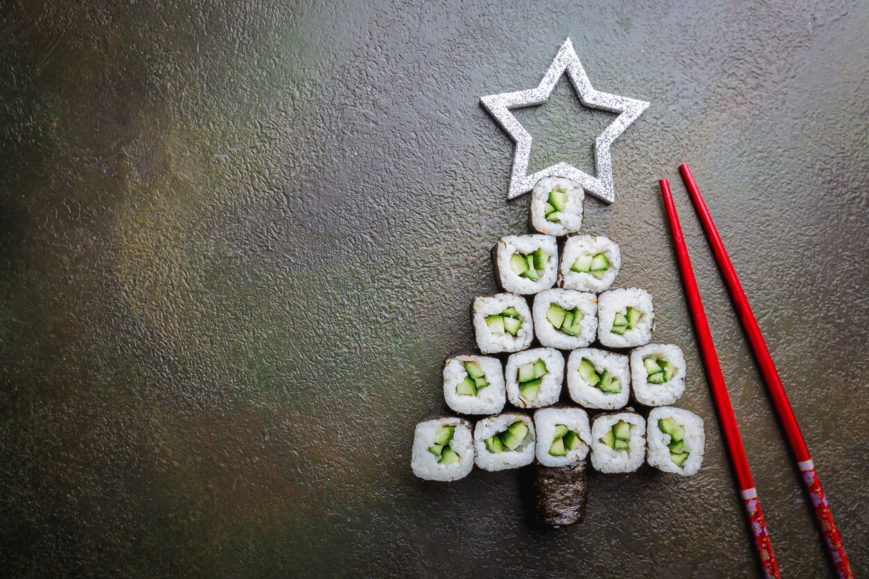 Come fare l&#8217;albero di Natale con il sushi