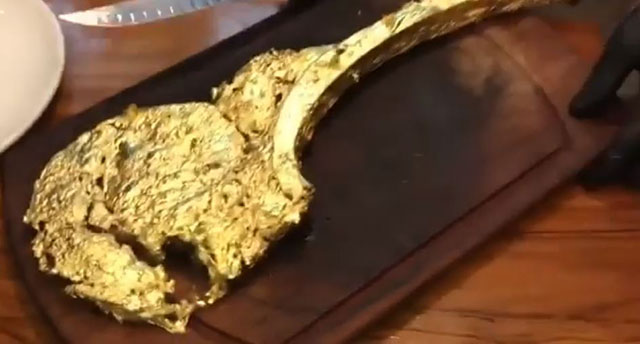 Cibi ricoperti d’oro, dal risotto di Marchesi alla bistecca di Ribery