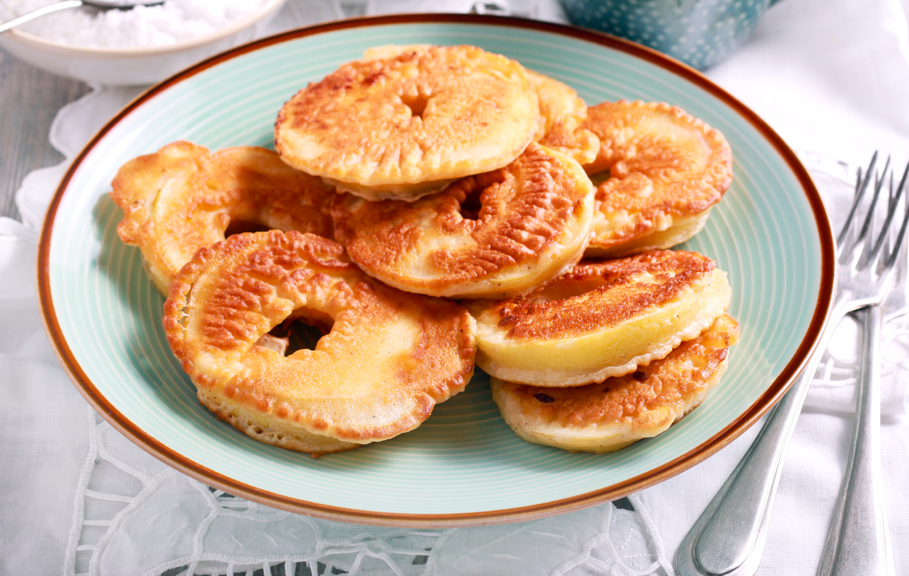 Frittelle di mele al forno: la ricetta di Carnevale leggera e sfiziosa