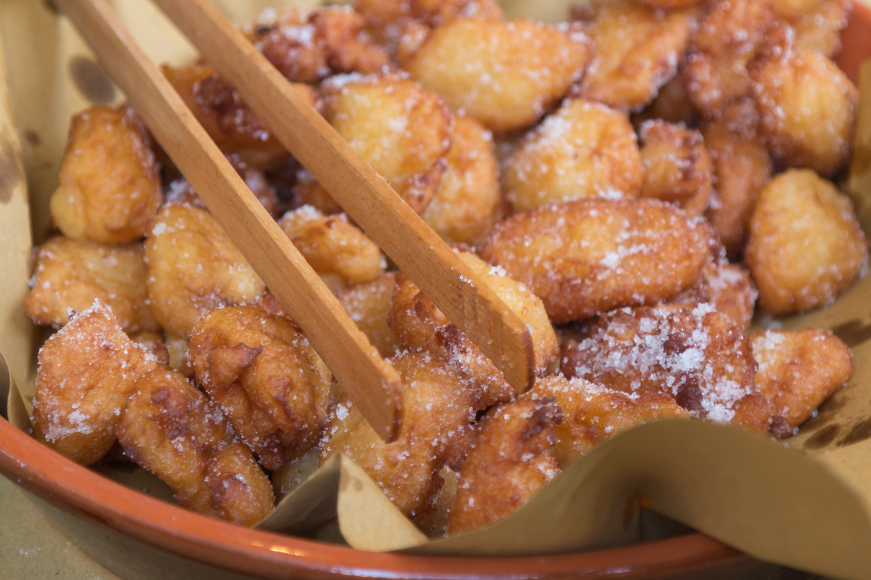 La ricetta delle frittelle di riso al limone per Carnevale