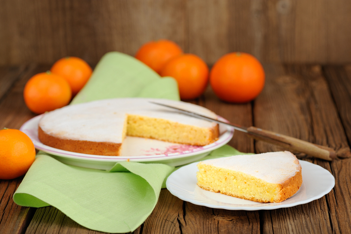 La torta al mandarino con ricetta della nonna