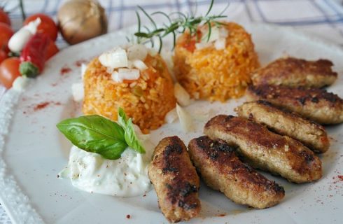 Come preparare le lunghe polpette di carne trita di Trieste