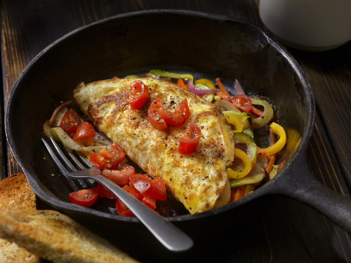 L&#8217;omelette con peperone croccante, erba cipollina e parmigiano di Masterchef 8