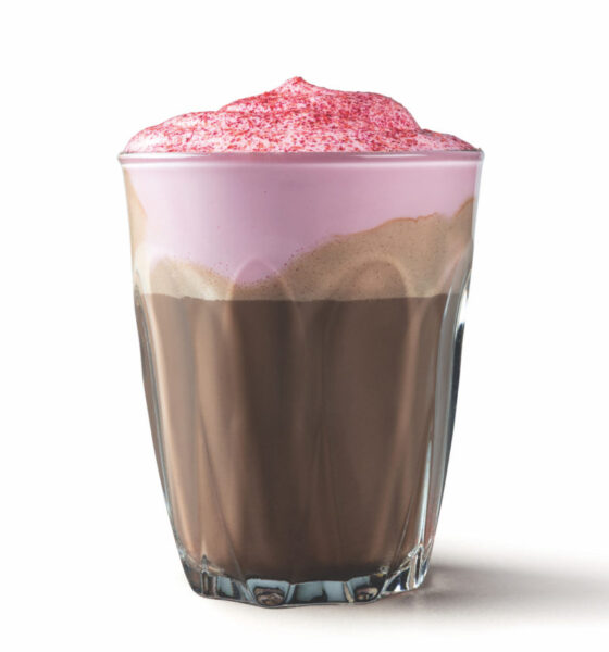 Berry Kiss Hot Chocolate di Starbucks