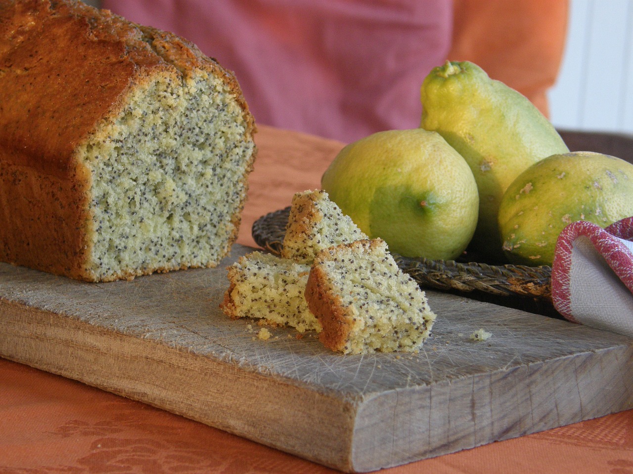 La ricetta della torta con agrumi e semi di papavero