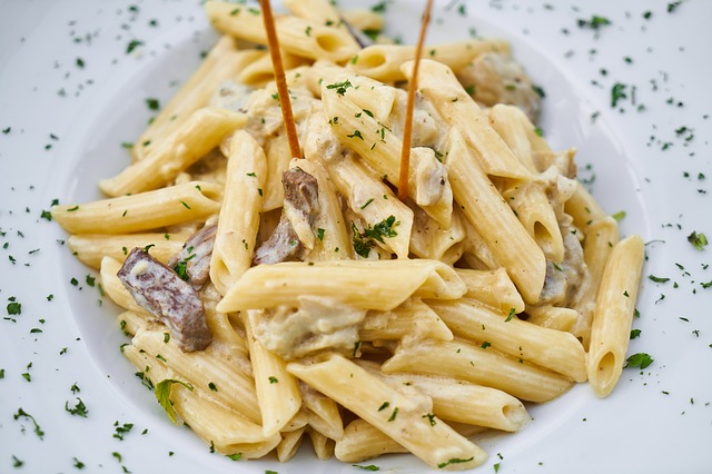 La pasta nocciole e porcini con la ricetta sfiziosa