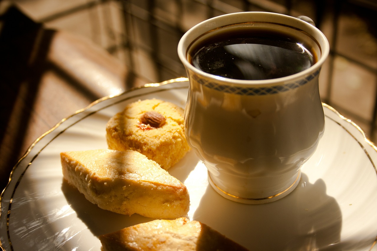 La ricetta dei biscotti al latte da inzuppo per la colazione