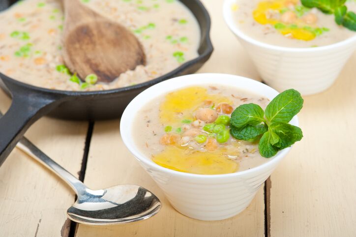 Minestra di ceci e patate: ricetta con la pentola a pressione