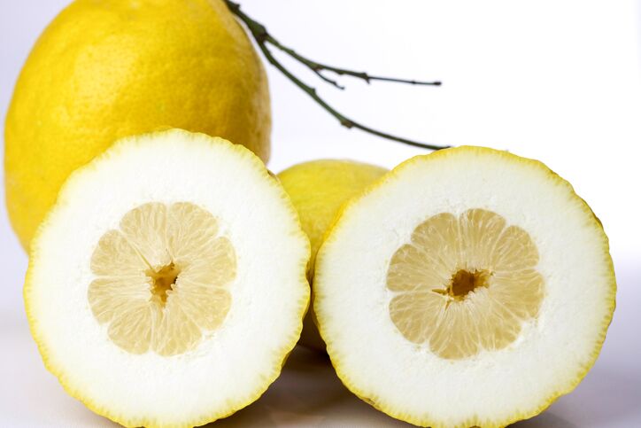 Insalata di limoni procidana, la ricetta sfiziosa