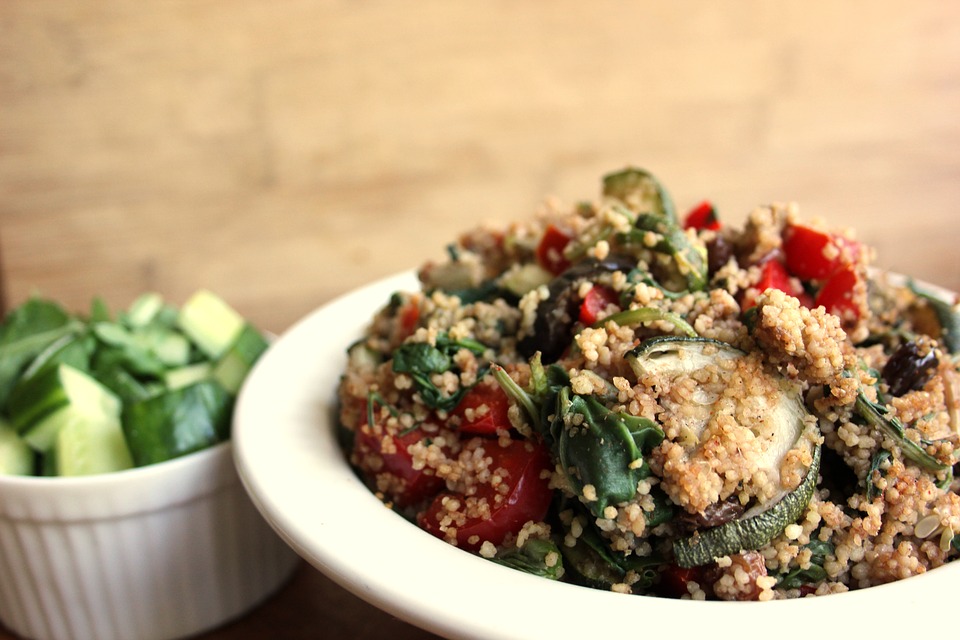 La ricetta del cous cous con pesto e verdure